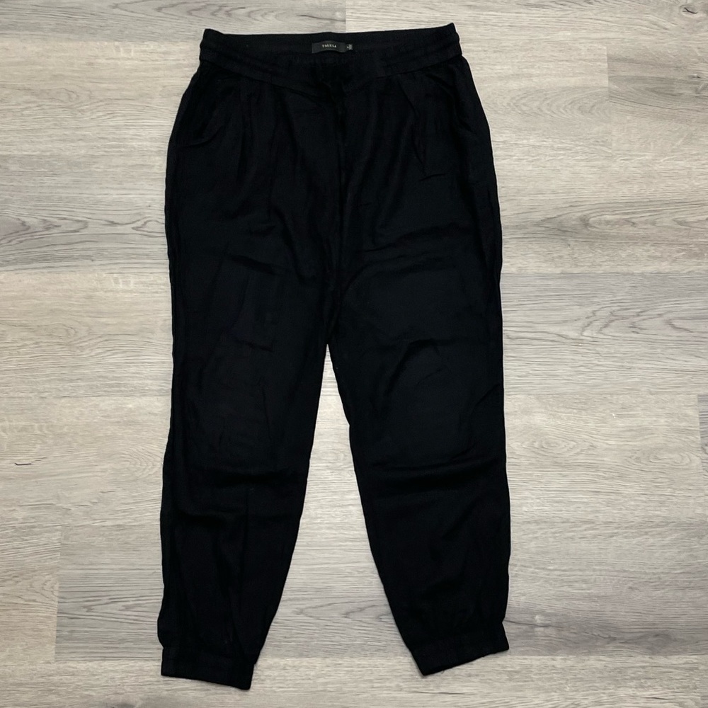 Aritzia Talula Black ankle tight pants